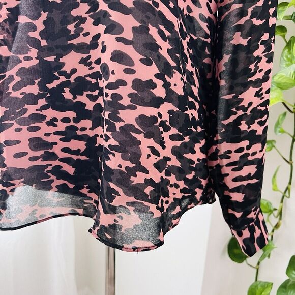 Beautiful CAbi Pink & Black Ruffly Chiffon Blouse with Attached Neck Scarf Sz XS - Picture 6 of 9